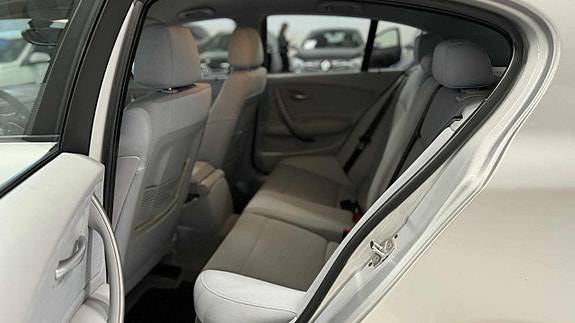BMW 118d 15 of 24