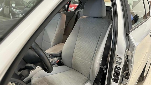 BMW 118d 13 of 24