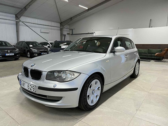 BMW 118d 3 of 5