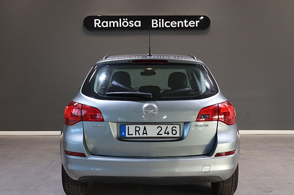 Opel Astra 9 of 20