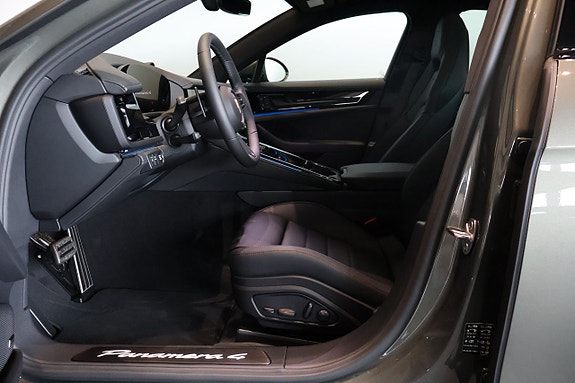 Porsche Panamera 4 5 of 11