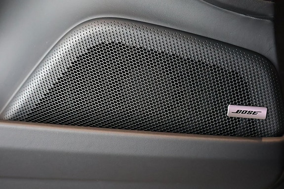 Porsche Panamera 4 10 of 11