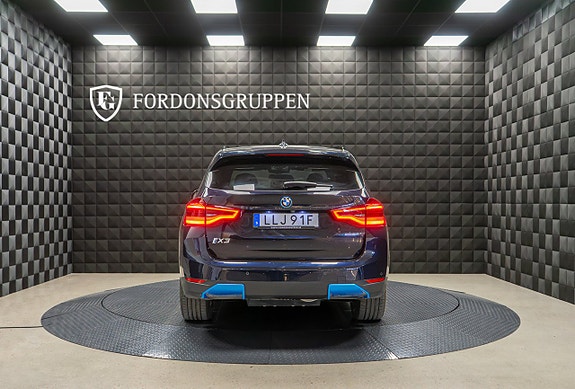 BMW iX3 5 of 25