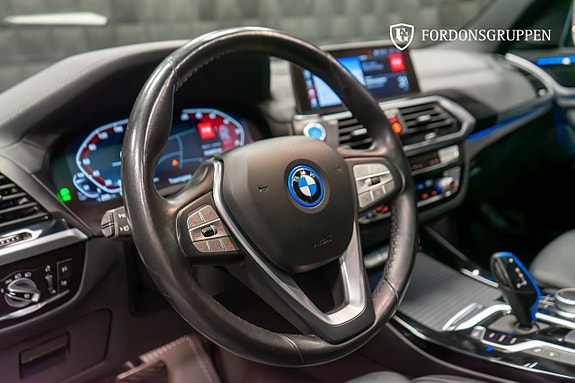 BMW iX3 16 of 25