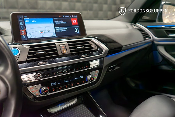 BMW iX3 21 of 25
