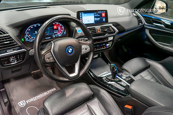 BMW iX3 15 of 25