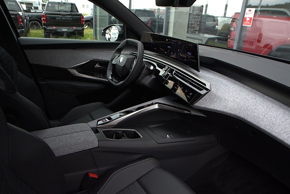 Peugeot 5008 10 of 14