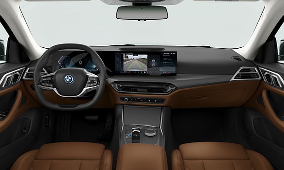 BMW i4 4 of 5