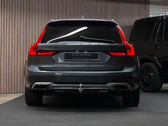 Volvo V90 Cross Country 11 of 28