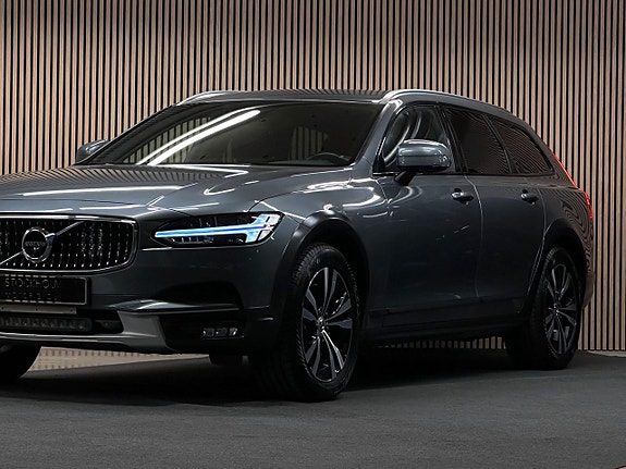 Volvo V90 Cross Country 4 of 5