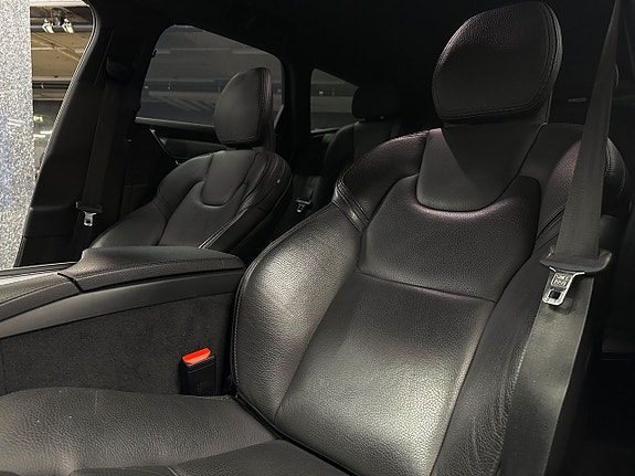 Volvo V90 Cross Country 20 of 28