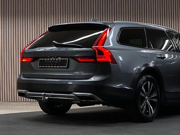 Volvo V90 Cross Country 9 of 28