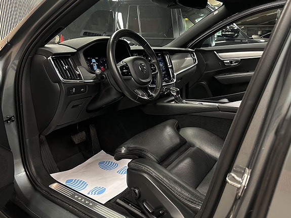 Volvo V90 Cross Country 12 of 28
