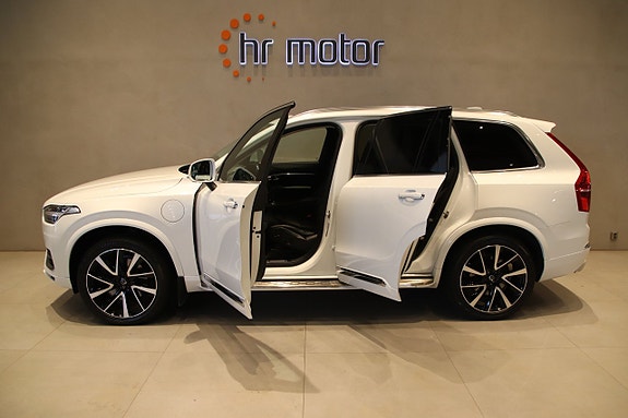 Volvo XC90 8 of 22