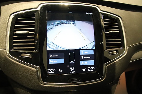 Volvo XC90 19 of 22