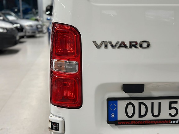 Opel Vivaro 11 of 25