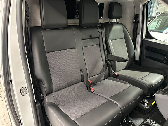 Opel Vivaro 13 of 25