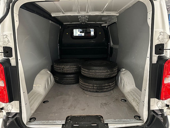 Opel Vivaro 10 of 25