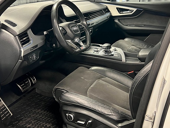 Audi Q7 8 of 25