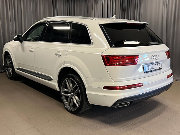 Audi Q7 7 of 25