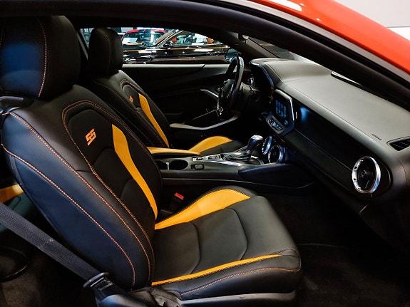 Chevrolet Camaro SS 10 of 19
