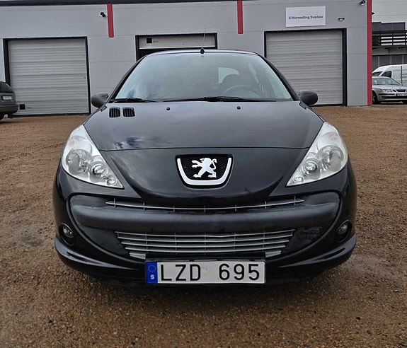 Peugeot 206+ 2 of 5