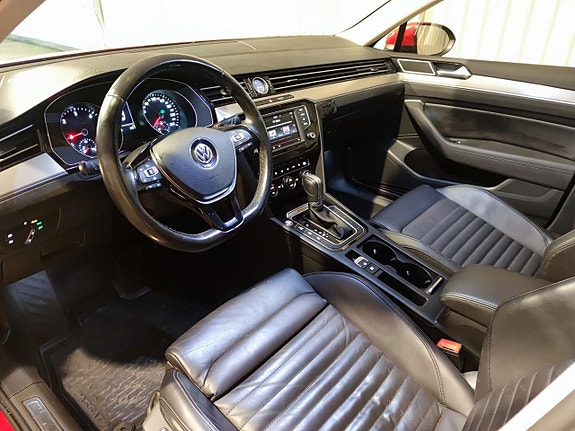 Volkswagen Passat 2.0 TDI 4Motion 190hk Executive 1-Ägare 14 of 18