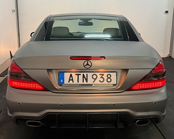 Mercedes-Benz SL500 13 of 23