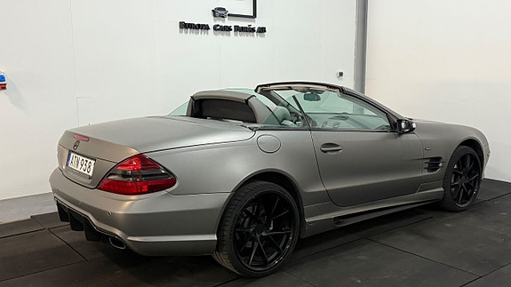 Mercedes-Benz SL500 16 of 23