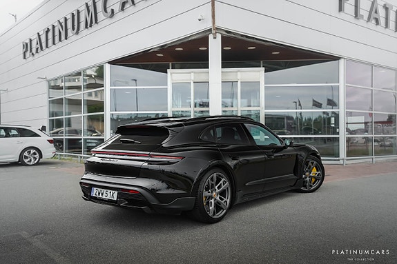 Porsche Taycan 2 of 5