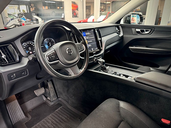 Volvo XC60 13 of 17