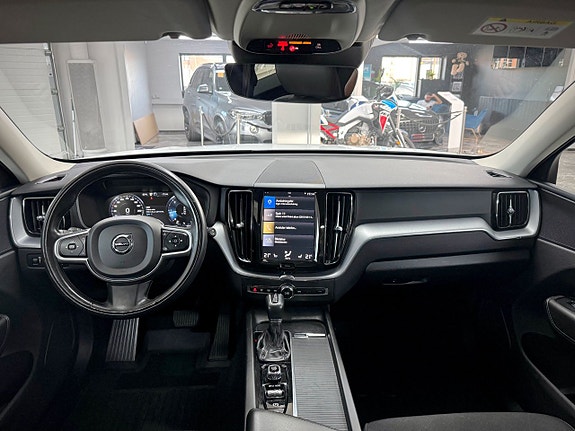 Volvo XC60 12 of 17