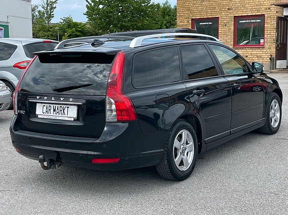Volvo V50 4 of 16