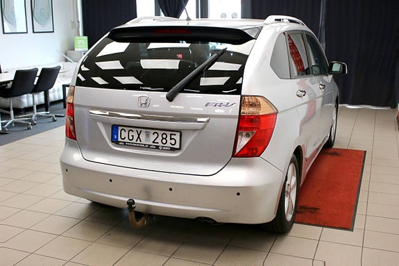 Honda FR-V 9 of 22