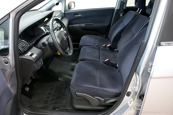 Honda FR-V 14 of 22