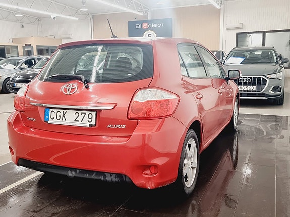 Toyota Auris 14 of 22