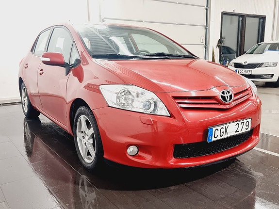 Toyota Auris 4 of 22