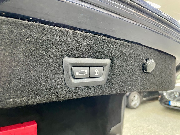 BMW 750Li 19 of 25