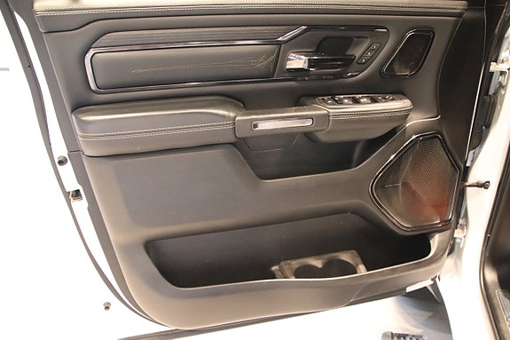 Dodge RAM 1500 11 of 21