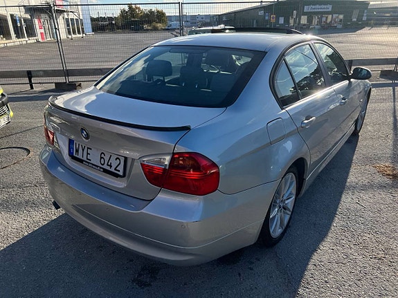 BMW 320 11 of 22