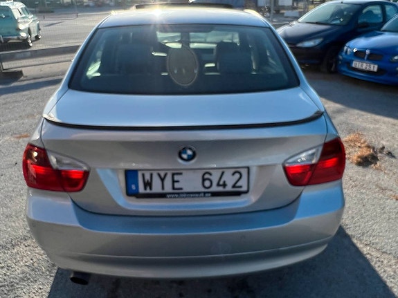 BMW 320 8 of 22