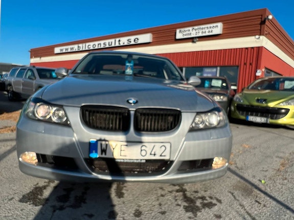 BMW 320 17 of 22