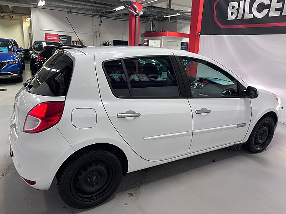 Renault Clio 10 of 20