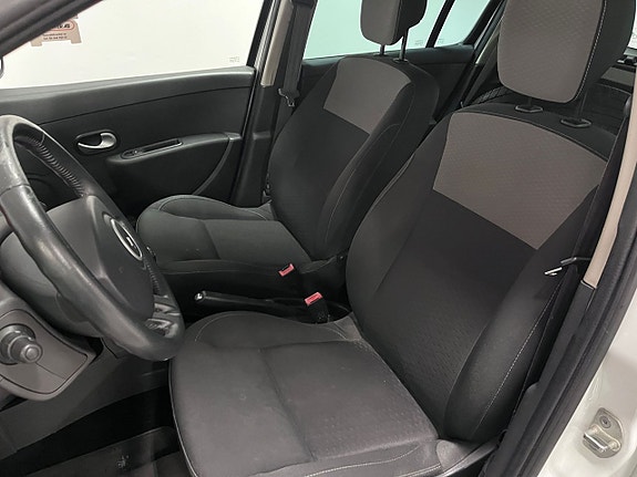 Renault Clio 14 of 20