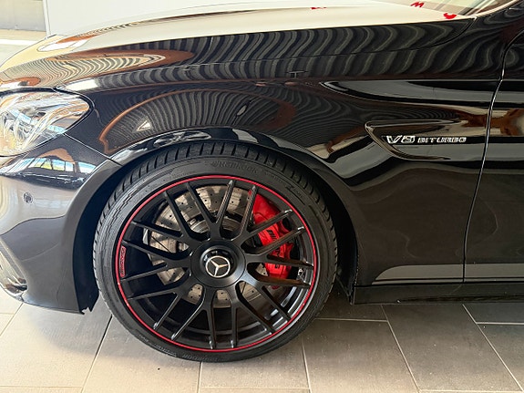 Mercedes-Benz AMG C63 S 14 of 30
