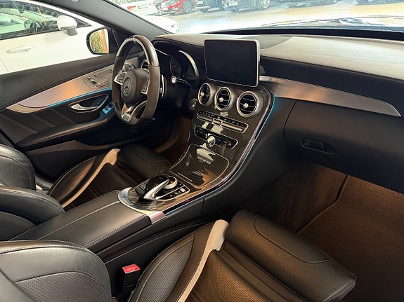 Mercedes-Benz AMG C63 S 18 of 30