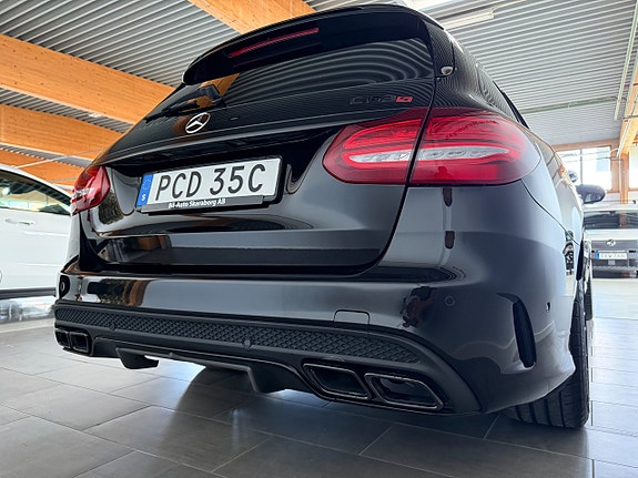 Mercedes-Benz AMG C63 S 12 of 30