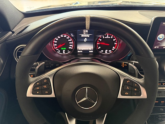 Mercedes-Benz AMG C63 S 26 of 30