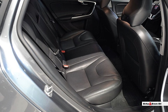 Volvo V60 18 of 18
