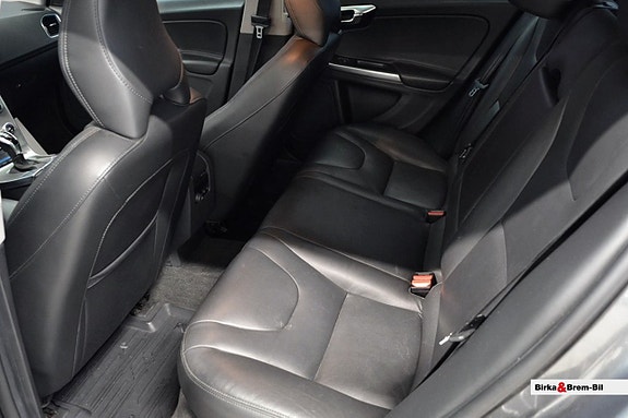 Volvo V60 16 of 18